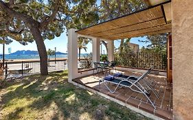 La Gola Apartment, First-Line Beachfront, Newly Refurbished