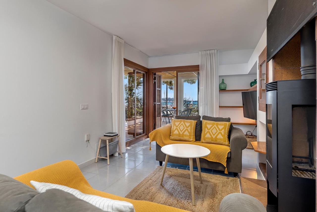 La Gola Apartment, First-Line Beachfront, Newly Refurbished Port de Pollença Exterior foto